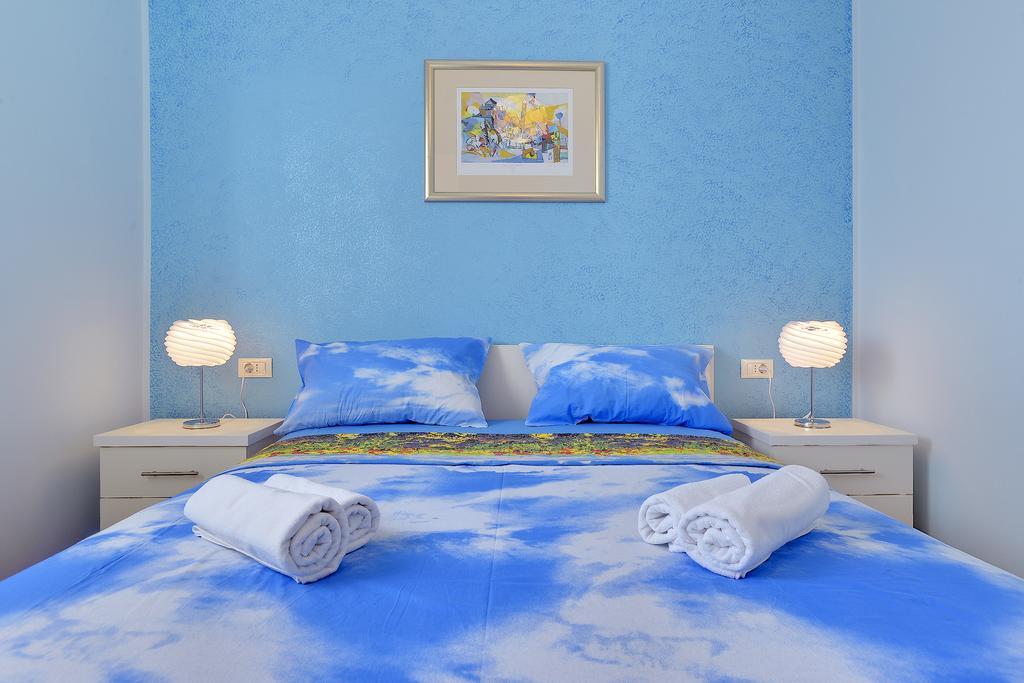 Apartment Rita 1 Rovigno Esterno foto